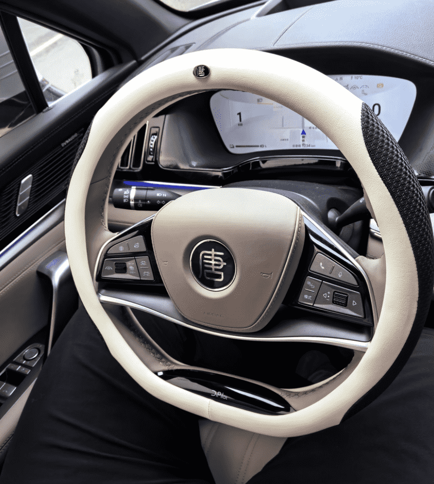 Xevaban.com ở 214 Giải Phóng là đơn vị chuyên cung cấp phụ kiện oto, đồ chơi oto, đồ chơi byd sealion 8, phụ kiện byd sealion 8, xevaban, 214 giải phóng, bọc vô lăng sealion 8, trang trí vô lăng sealion 8, bọc da vô lăng sealion 8.